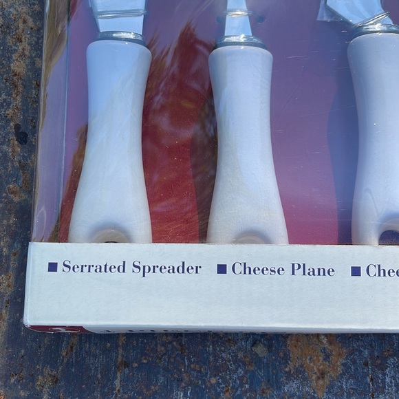 🆕 NRFB 4 Piece Cheese Bistro Set 🧀 - Picture 6 of 8